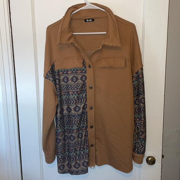 Miss Me Shacket Southwest Print button down top - Picture 2 of 11
